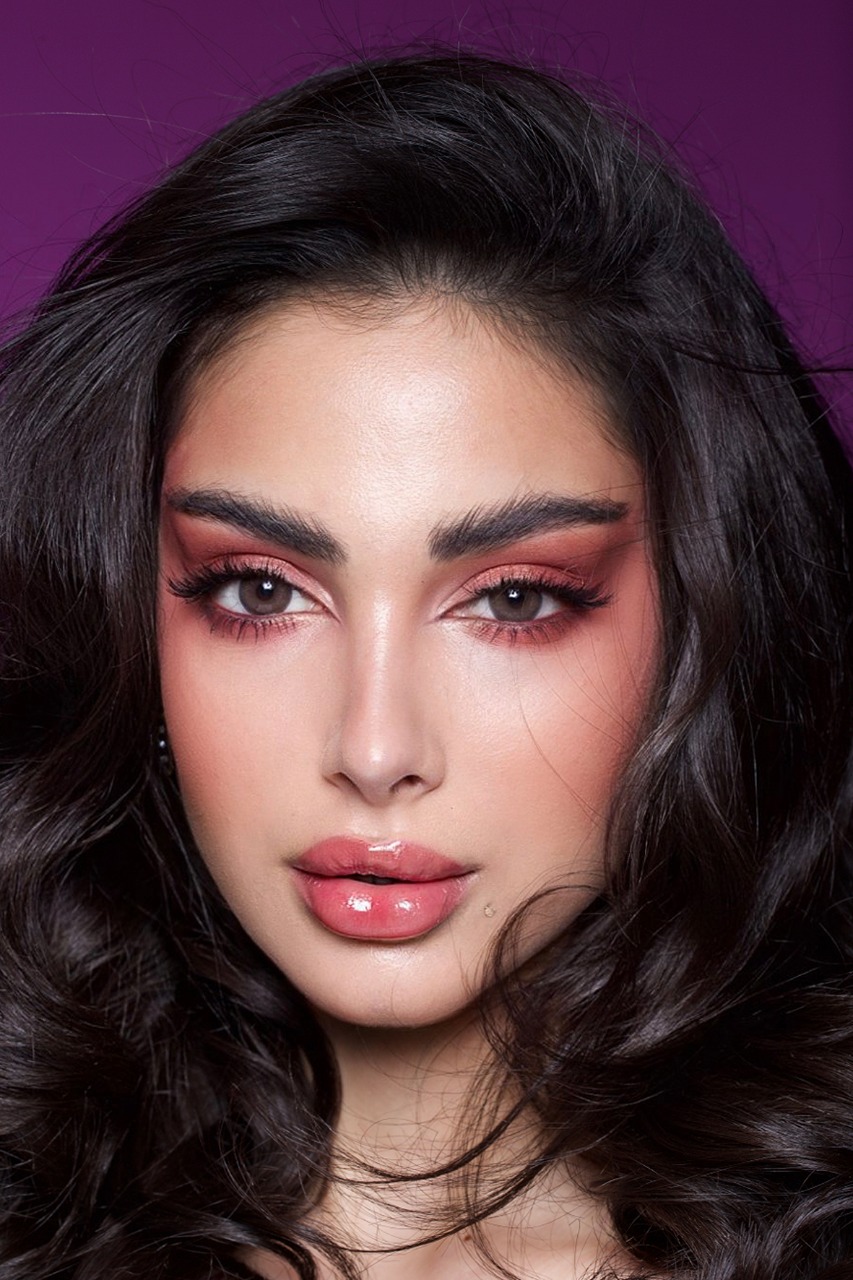 عدسات امارا - عبوة من عدستين - ألوان المشاهير 2022 - زينب العلوان - تان